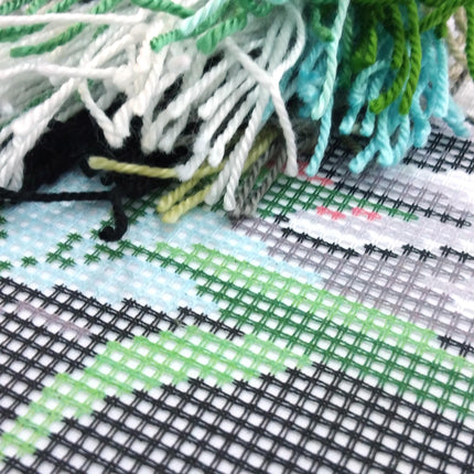 Needlepoint Pillow Kit "Panda"