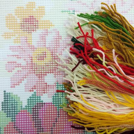 Needlepoint Pillow Kit "Zinnias"