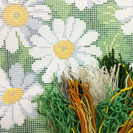 Needlepoint Pillow Kit "Daisies"