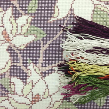 Needlepoint Pillow Kit "Magnolia"