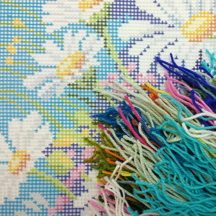 Needlepoint Pillow Kit "Meadow of Daisies"