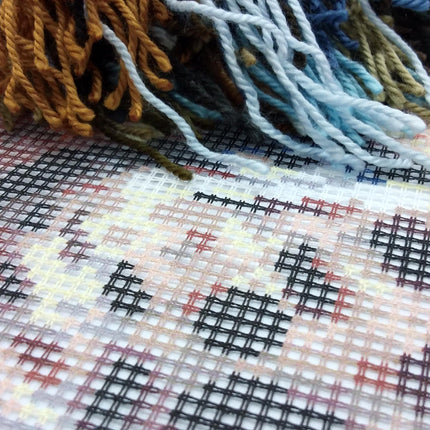 Needlepoint Pillow Kit "Leopard"