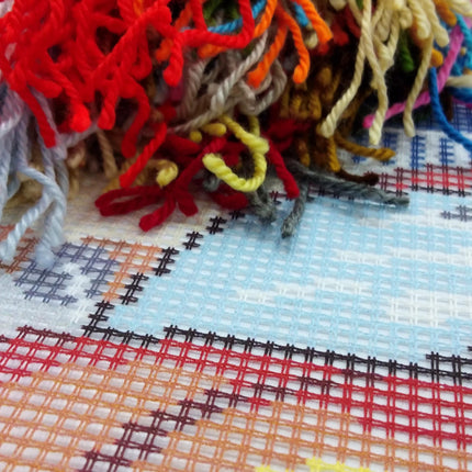 Needlepoint Pillow Kit "Promenade des Anglais"