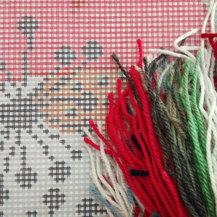 Needlepoint Pillow Kit "Flowerish Mood"