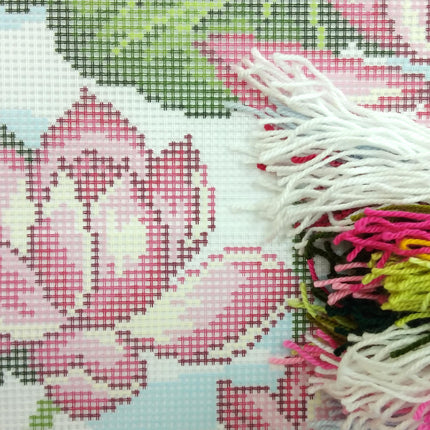 Needlepoint Pillow Kit "Lotus"