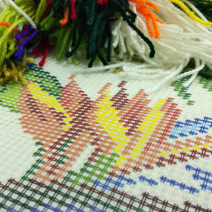 Needlepoint Pillow Kit "Tropics"