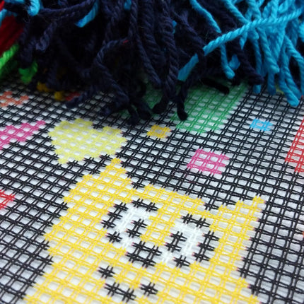 Needlepoint Pillow Kit "Puzzle of Cats"