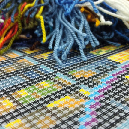 Needlepoint Pillow Kit "Taipei"