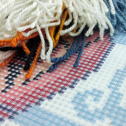 Needlepoint Pillow Kit "Troy"
