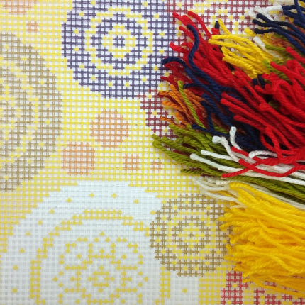 Needlepoint Pillow Kit "Saree Motif"