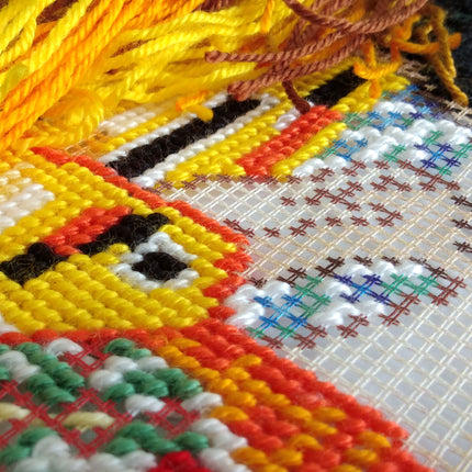 Needlepoint Pillow Kit "The Kiss"