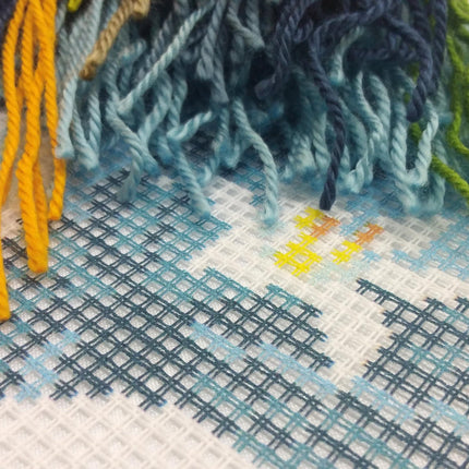 Needlepoint Pillow Kit "White Lilies"