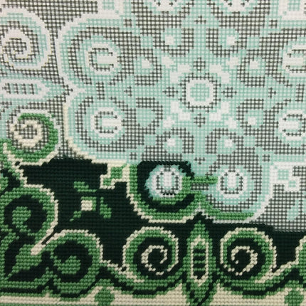 Needlepoint Pillow Kit "Breeze"