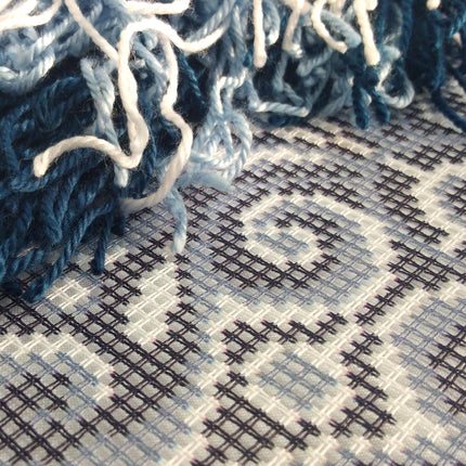 Needlepoint Pillow Kit "Polaris"