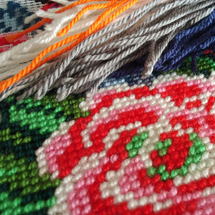 Needlepoint Pillow Kit "Japanese Garden"