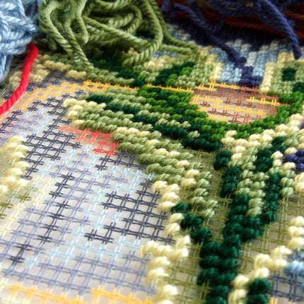 Needlepoint Pillow Kit "Lion"