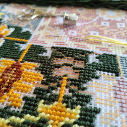 Needlepoint Pillow Kit "Little Flowers Pattern"