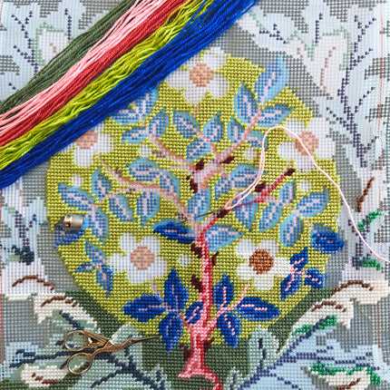 Needlepoint Pillow Kit "Rose Wreath"