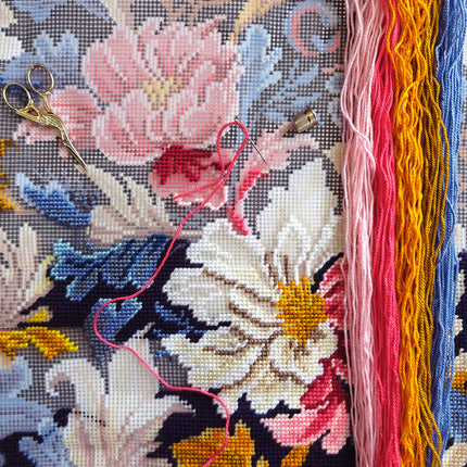 Needlepoint Pillow Kit "Peony"