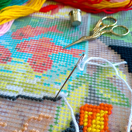 Needlepoint Pillow Kit "Goldfish"