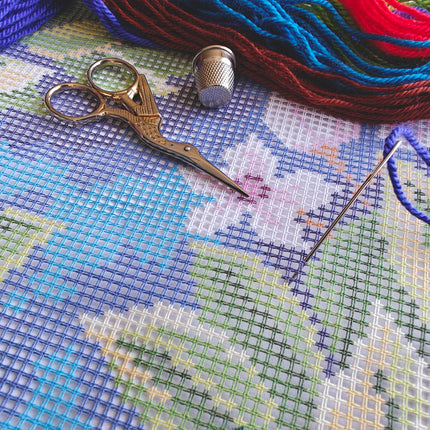 Needlepoint Pillow Kit "Bullfinch. Tree"