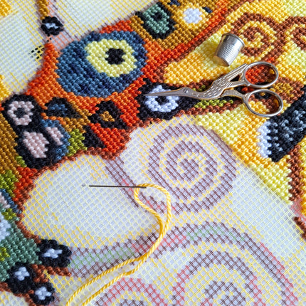 Needlepoint Pillow Kit "Tree of Life"