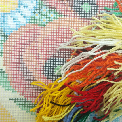 Needlepoint Pillow Kit "Bouquet of Wildflower"
