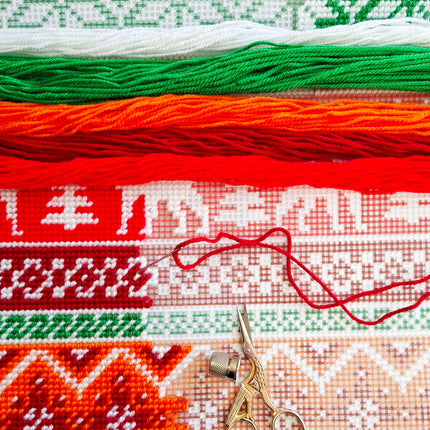 Needlepoint Pillow Kit "Fantasy face"