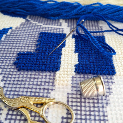 Needlepoint Pillow Kit "Blue nude"