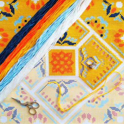 Needlepoint Pillow Kit "Sunny Morning"