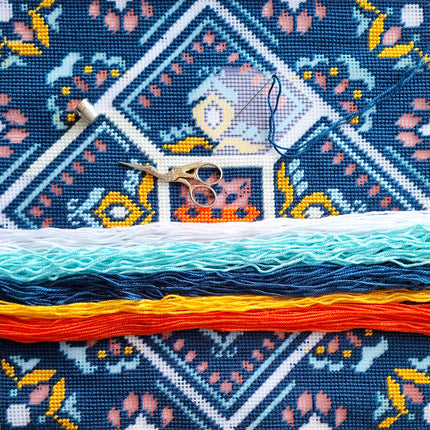 Needlepoint Pillow Kit "Deep Night"