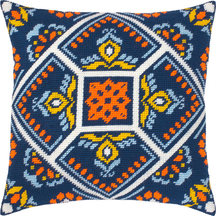 Needlepoint Pillow Kit "Deep Night"
