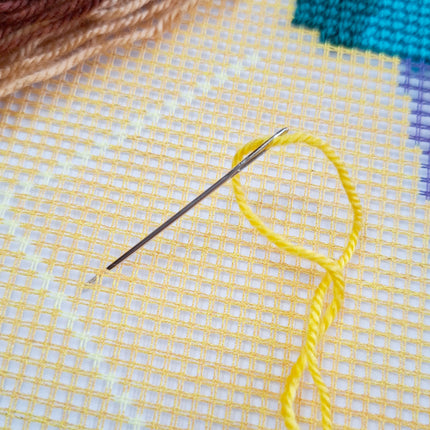 Needlepoint Pillow Kit "Secret"