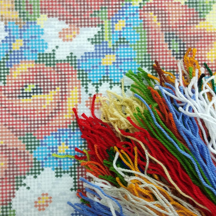 Needlepoint Pillow Kit "Bouquet of Wildflower"
