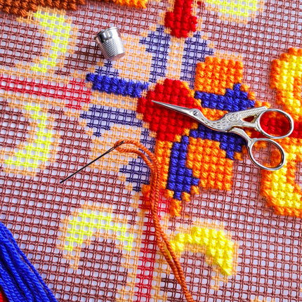 Cross Stitch Pillow Kit "Spiced Honey"