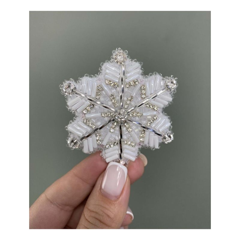 Beadwork kit for creating broоch "Snowflake"