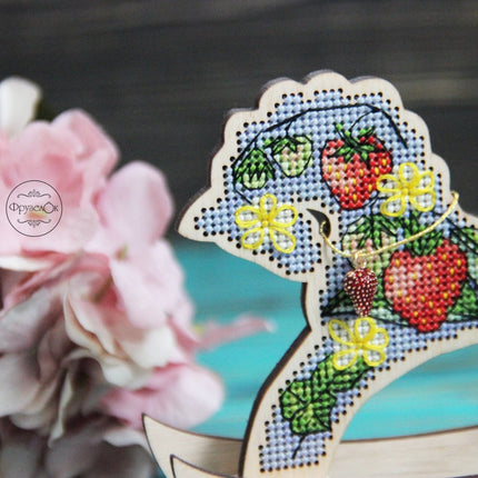 🎠 DIY Counted Cross Stitch Kit Rocking Horse "Strawberry"