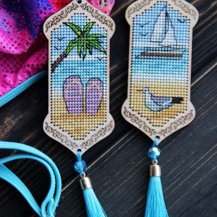 DIY Cross stitch kit on wood "Flip Flops" 3.9x1.8 in / 10.0x4.5 cm