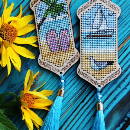 DIY Cross stitch kit on wood "Flip Flops" 3.9x1.8 in / 10.0x4.5 cm