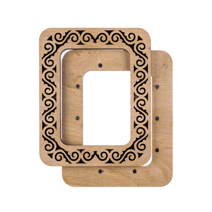 Embroidery frame on magnets