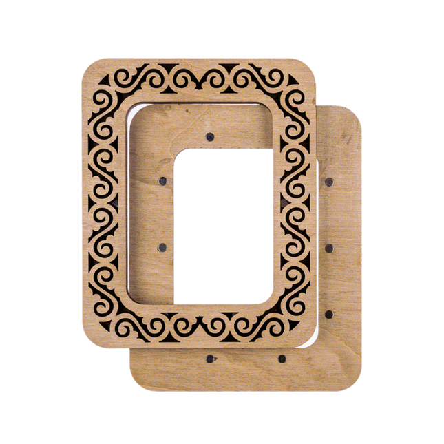 Embroidery frame on magnets