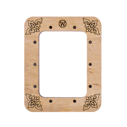 Embroidery frame on magnets