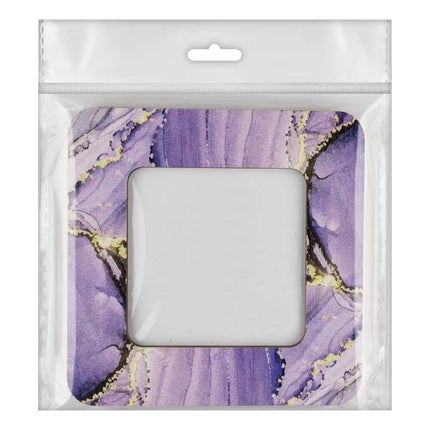 Embroidery frame on magnets