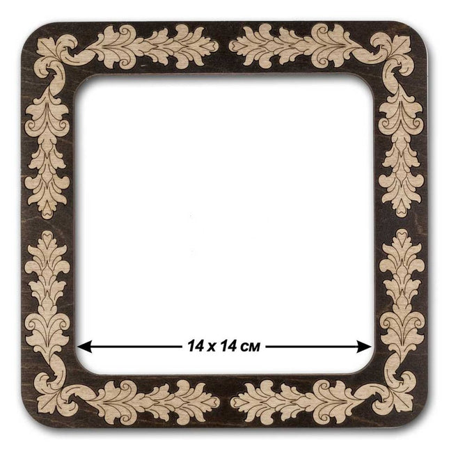 Embroidery frame on magnets