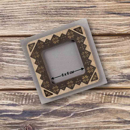 Embroidery frame on magnets