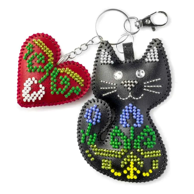 Bead Embroidery Charm Kit on Faux Leather – «Набір для вишивки бісером на штучній шкірі «Шарм для сумки – Котячі обійми» FLBB-181»