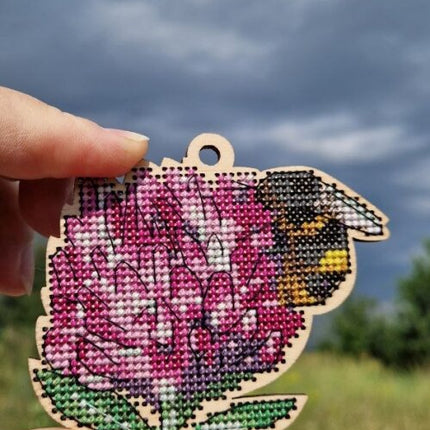 DIY cross stitch kit on wood "Clover", Christmas tree toy