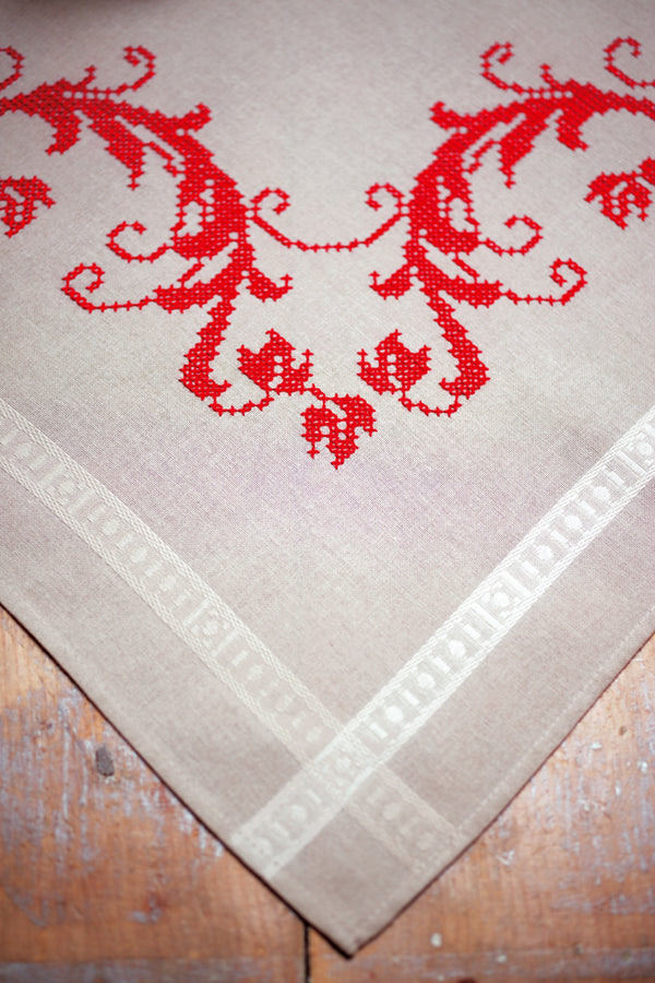 DIY Printed Tablecloth kit "Red decoration"