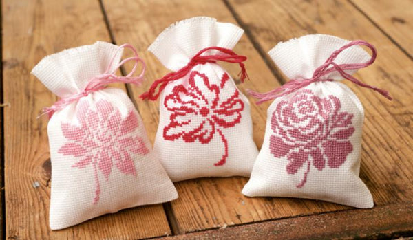 DIY Counted Cross Stitch Kit "Bags "Pink flowers""