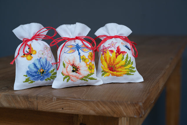 DIY Counted Cross Stitch Kit "Bag kit Colourful flowers set of 3"